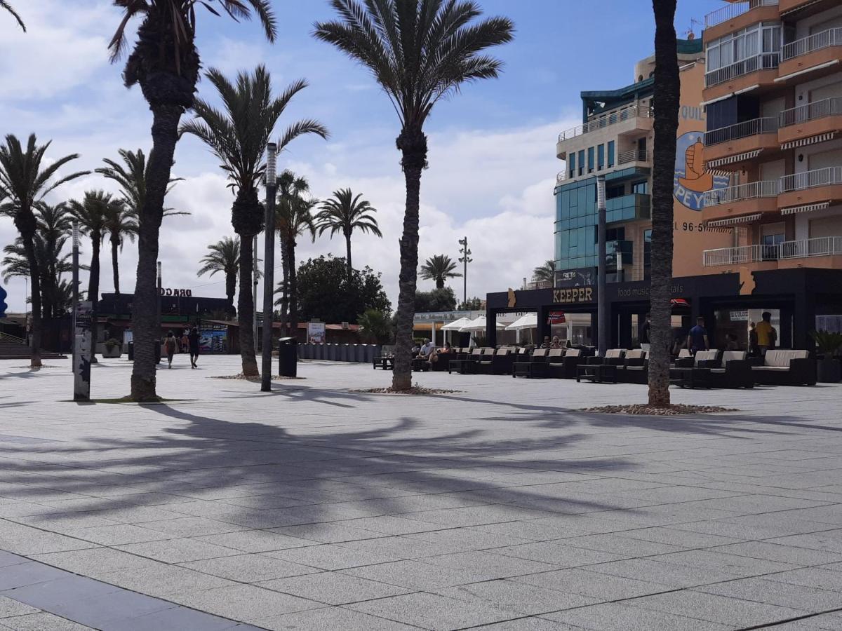 Moderno Apartamento Familiar Junto Al Mar - Conejito Leilighet Torrevieja Eksteriør bilde